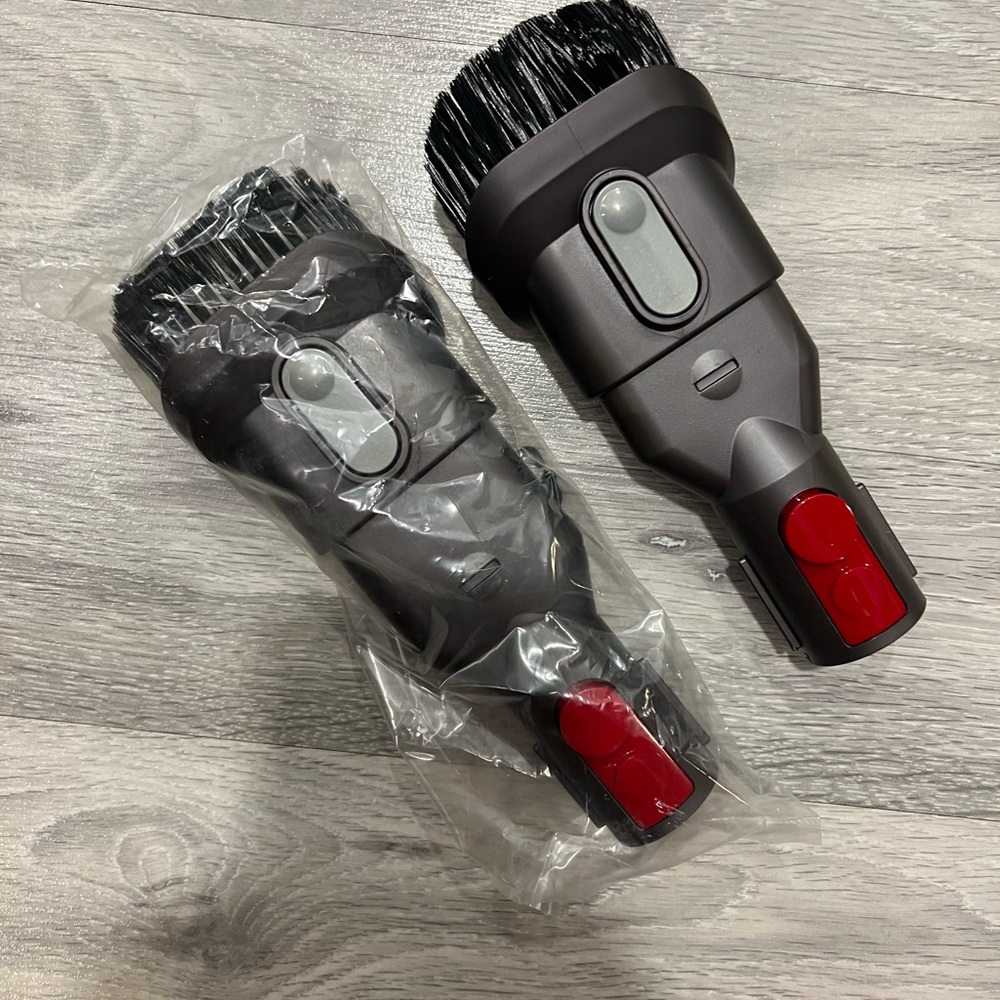 DYSON VACUUM ATTACHMENTS